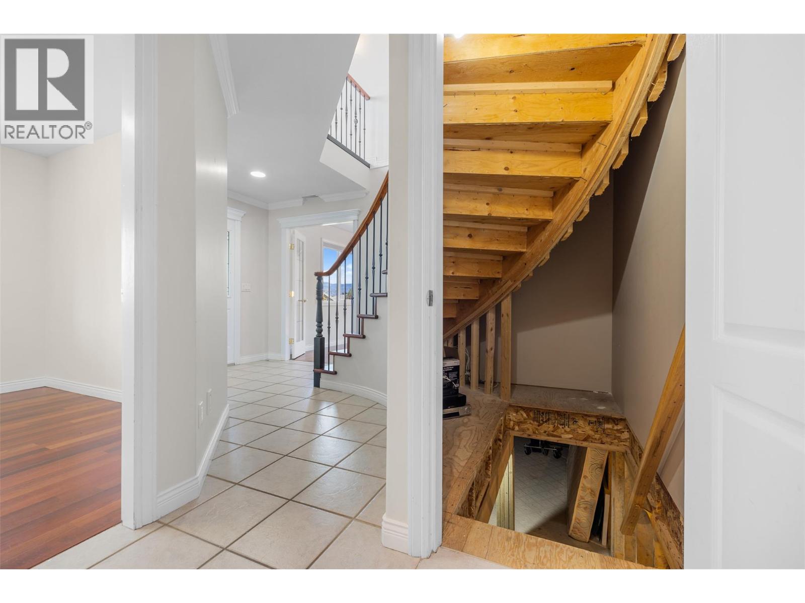 295 Raven Drive, Kelowna, British Columbia  V1W 4T6 - Photo 36 - 10388542