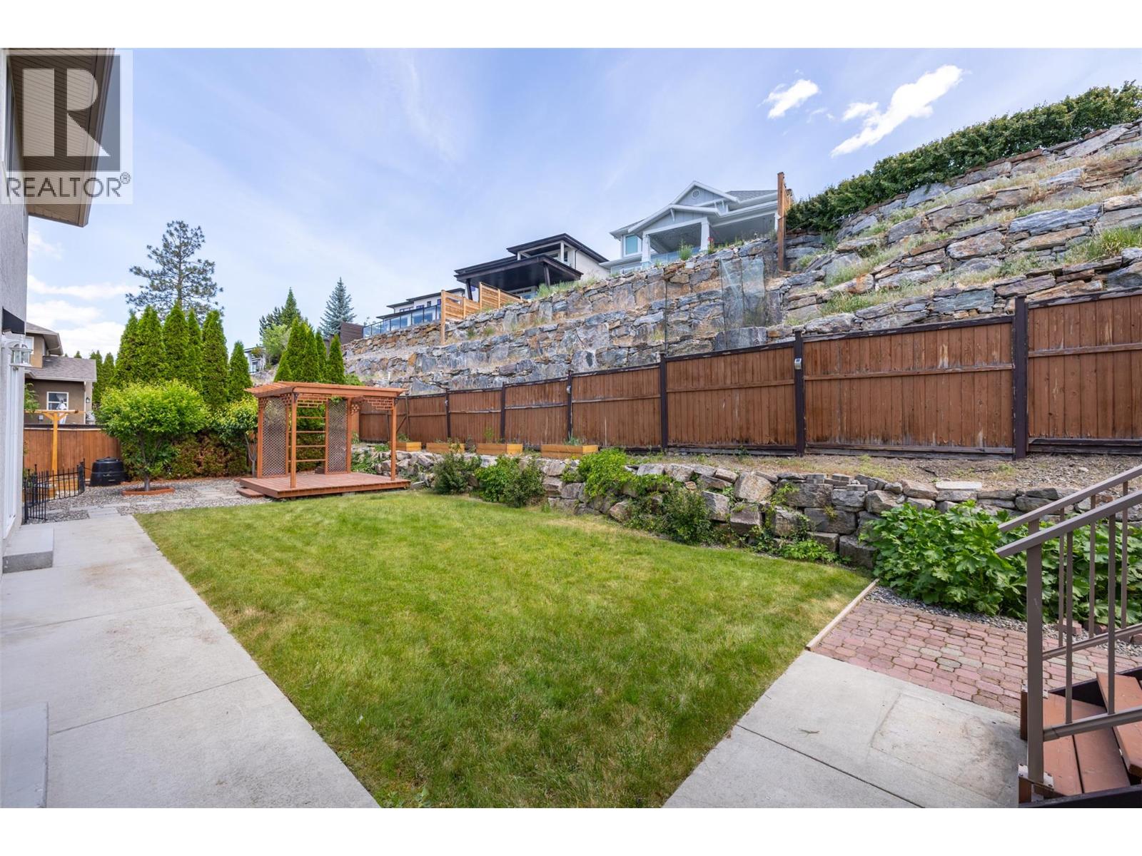 295 Raven Drive, Kelowna, British Columbia  V1W 4T6 - Photo 39 - 10388542