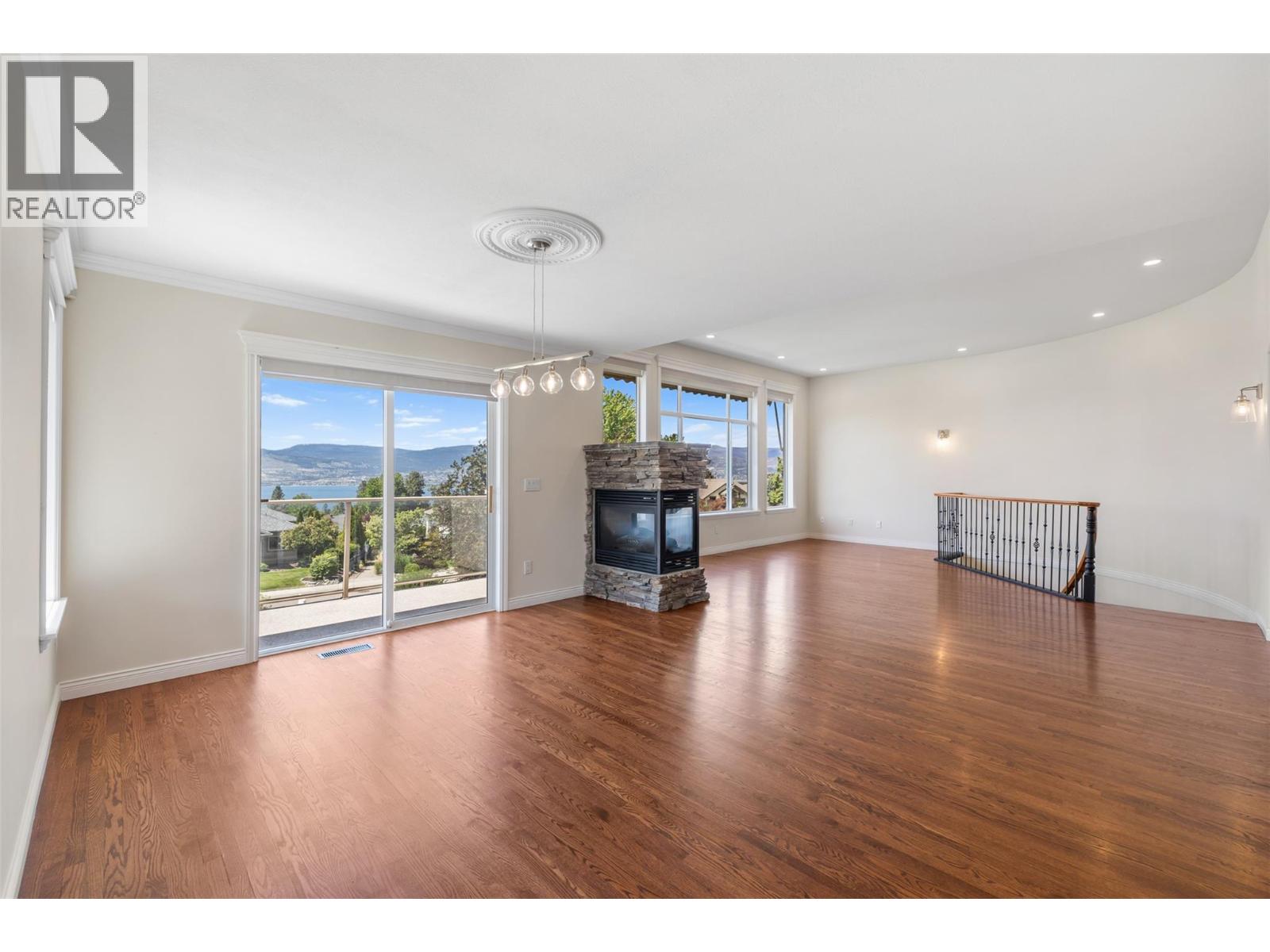 295 Raven Drive, Kelowna, British Columbia  V1W 4T6 - Photo 7 - 10388542