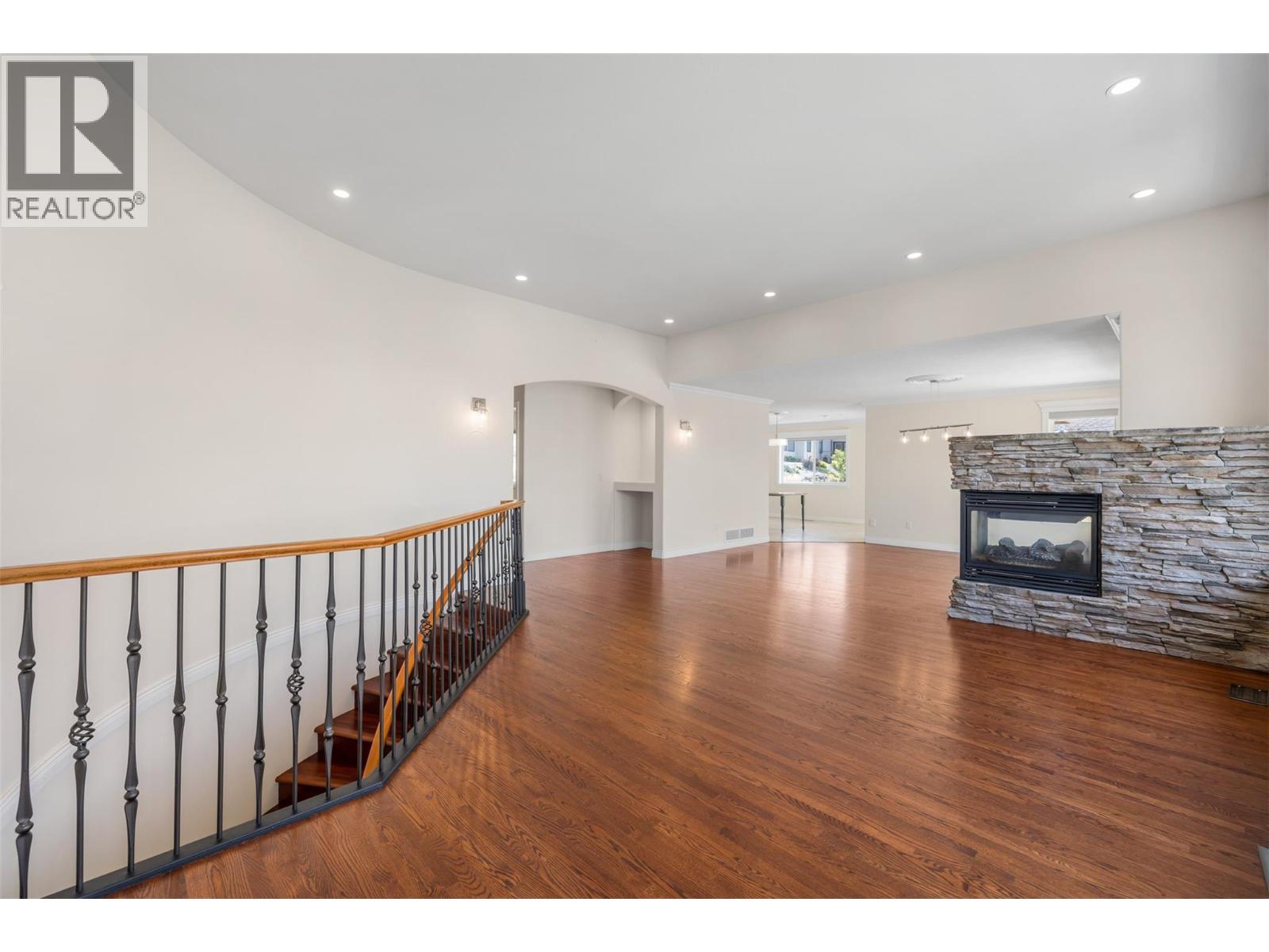295 Raven Drive, Kelowna, British Columbia  V1W 4T6 - Photo 9 - 10388542
