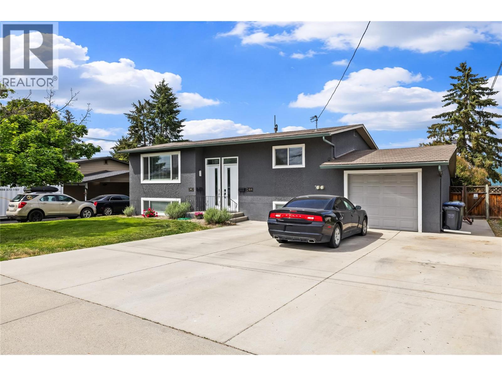 240 Bach Road, Kelowna, British Columbia  V1X 2K6 - Photo 2 - 10388702