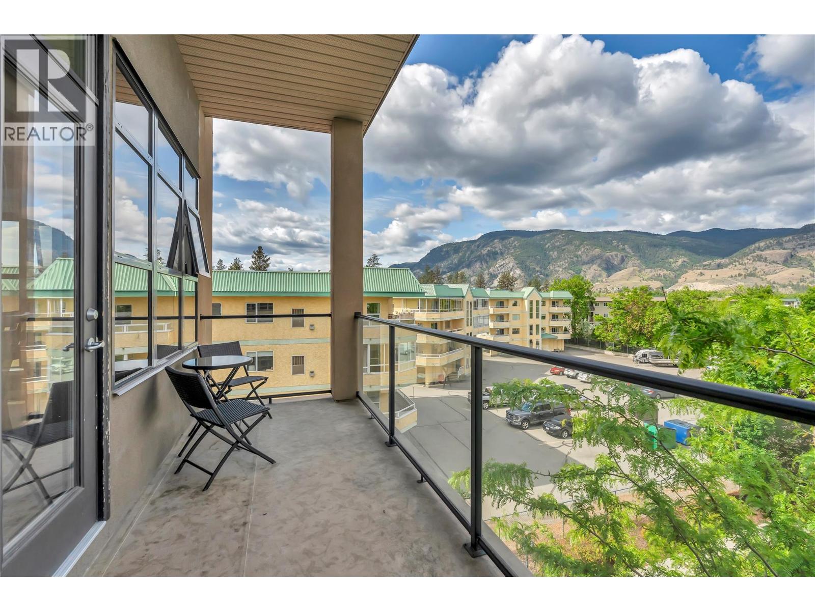3589 Skaha Lake Road Unit# 406, Penticton, British Columbia  V2A 7K2 - Photo 2 - 10388373