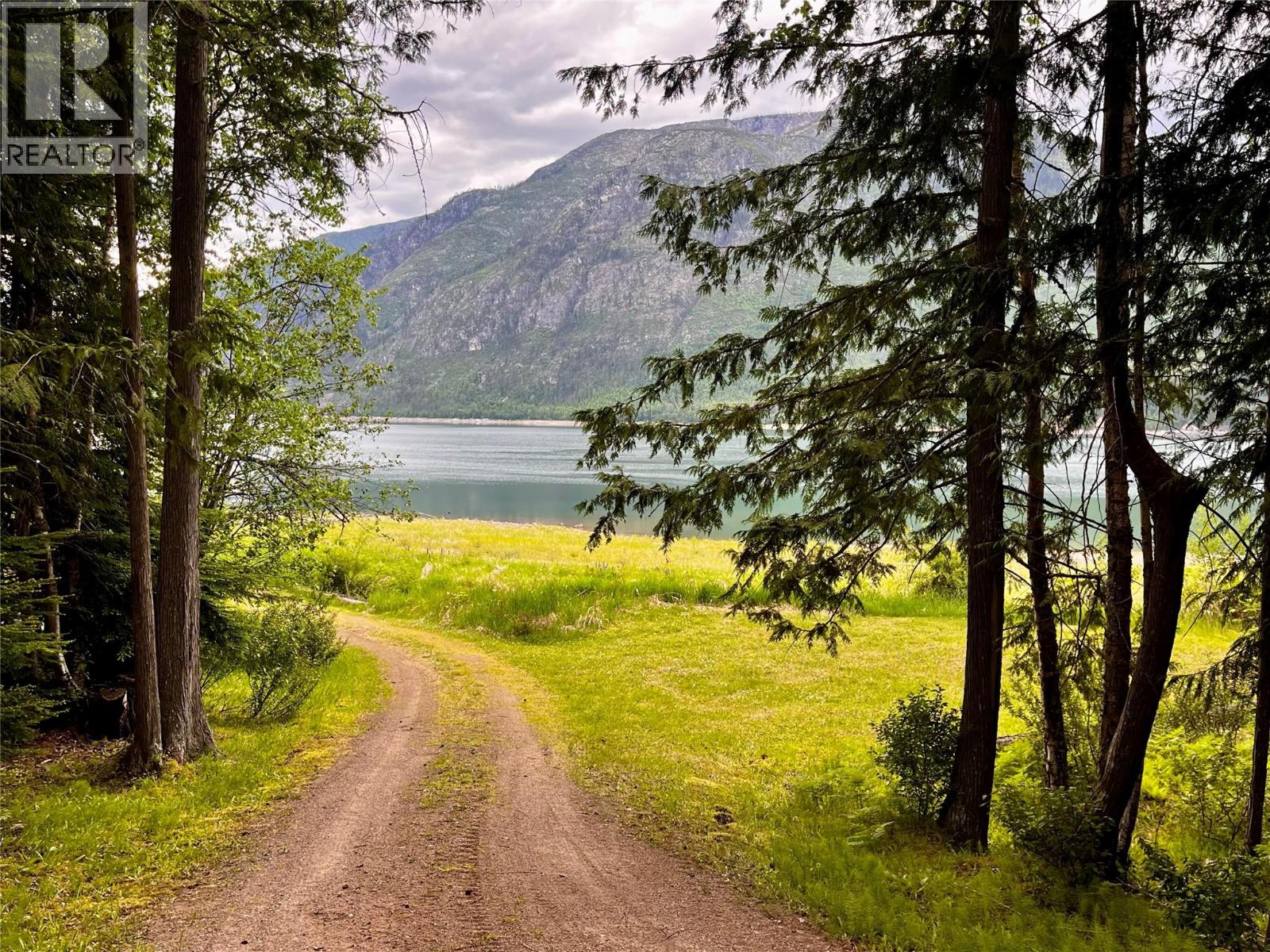 5851 Hwy 6 Highway, burton, British Columbia