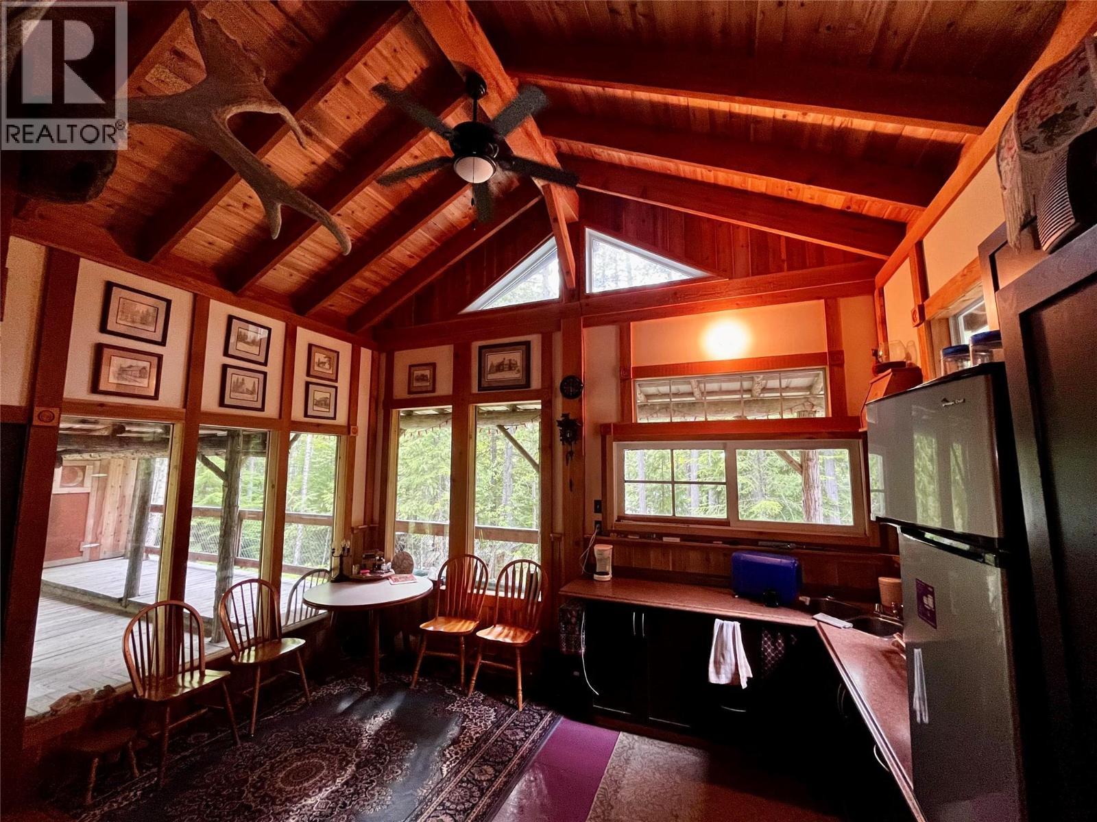 5851 Hwy 6 Highway, Burton, British Columbia  V0G 1R0 - Photo 12 - 10387933