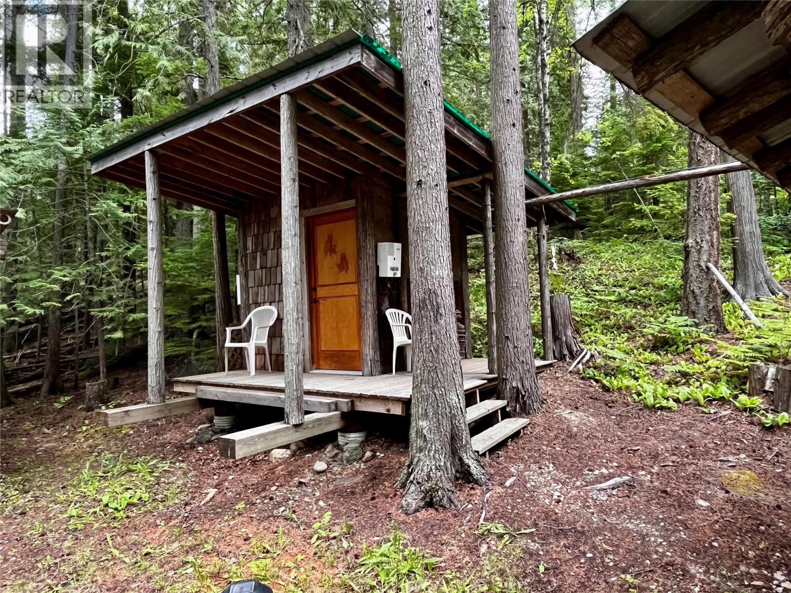5851 Hwy 6 Highway, Burton, British Columbia  V0G 1R0 - Photo 38 - 10387933