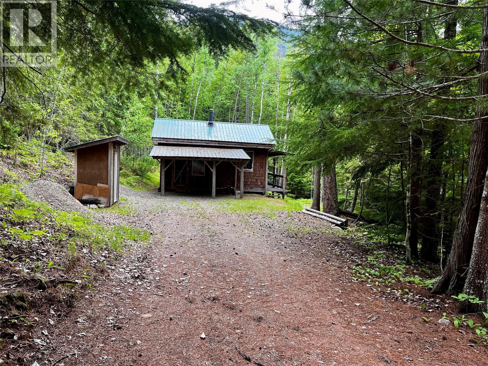 5851 Hwy 6 Highway, Burton, British Columbia  V0G 1R0 - Photo 9 - 10387933