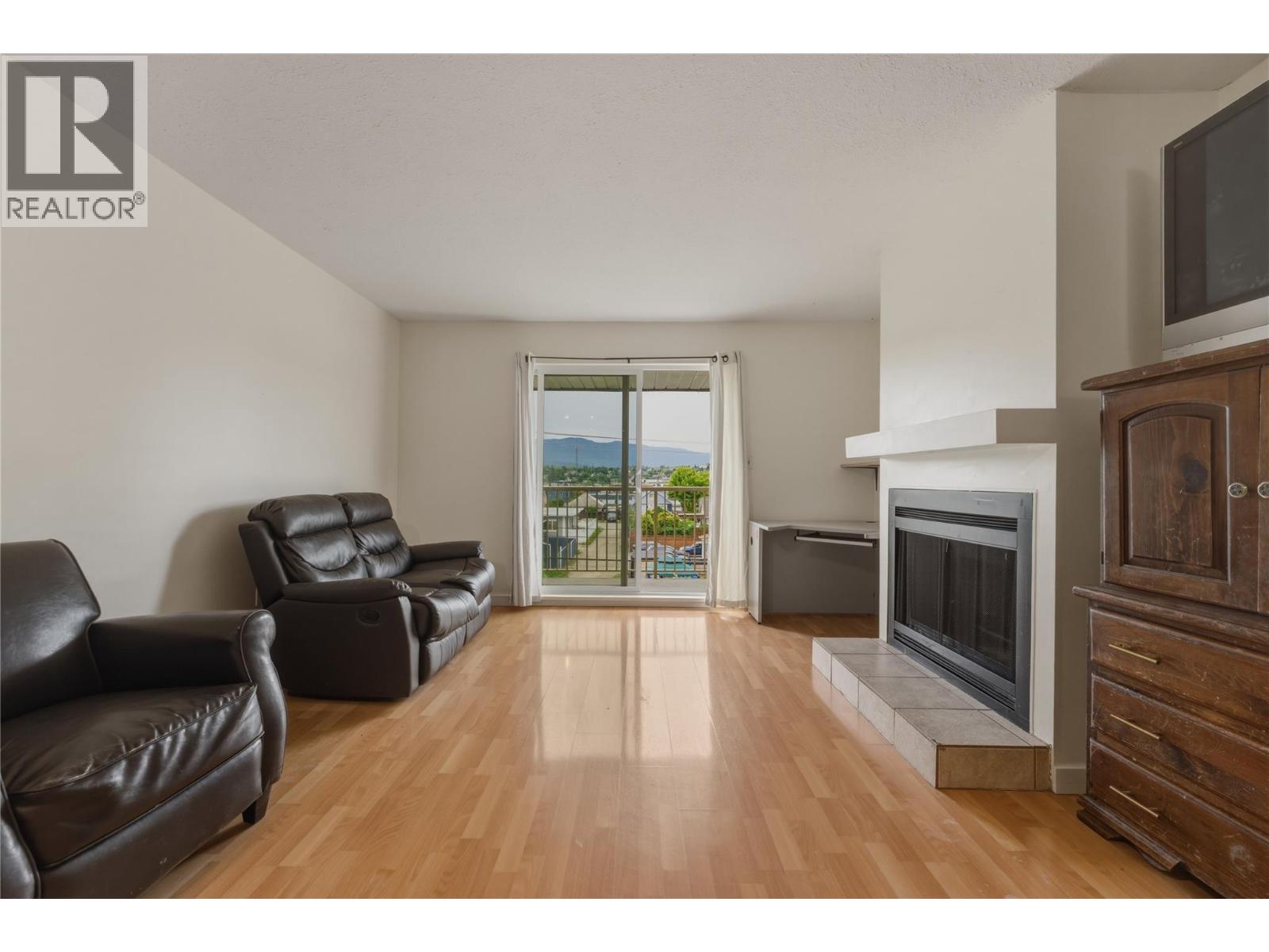 3304 35th Avenue Unit# 418, Vernon, British Columbia  V1T 8M6 - Photo 3 - 10389014