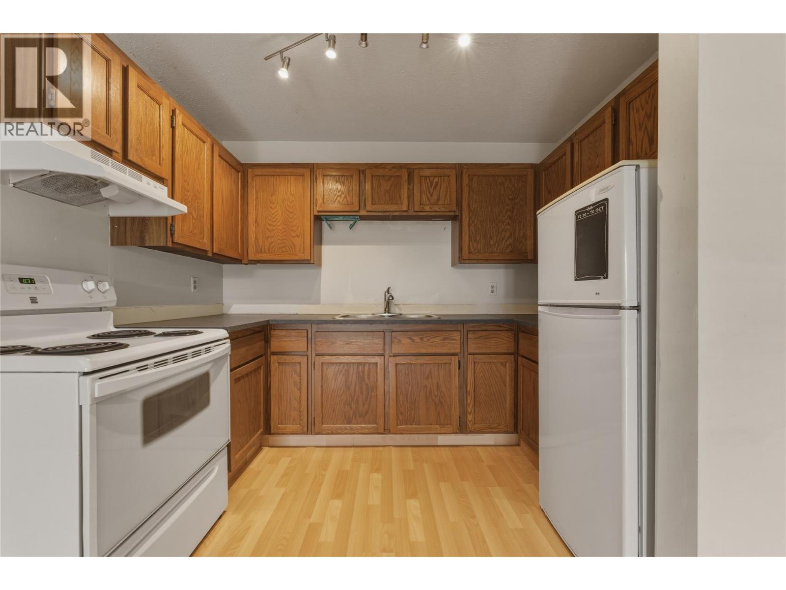 3304 35th Avenue Unit# 418, Vernon, British Columbia  V1T 8M6 - Photo 8 - 10389014