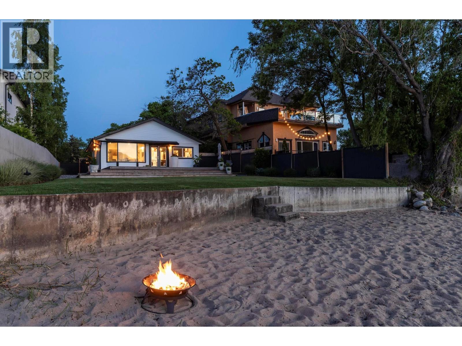 832 Manhattan Drive, Kelowna, British Columbia  V1Y 1H5 - Photo 4 - 10388969