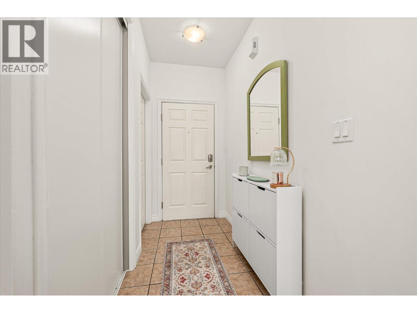 196 Wade Avenue Unit# 307, Penticton, British Columbia  V2A 1T6 - Photo 2 - 10388923