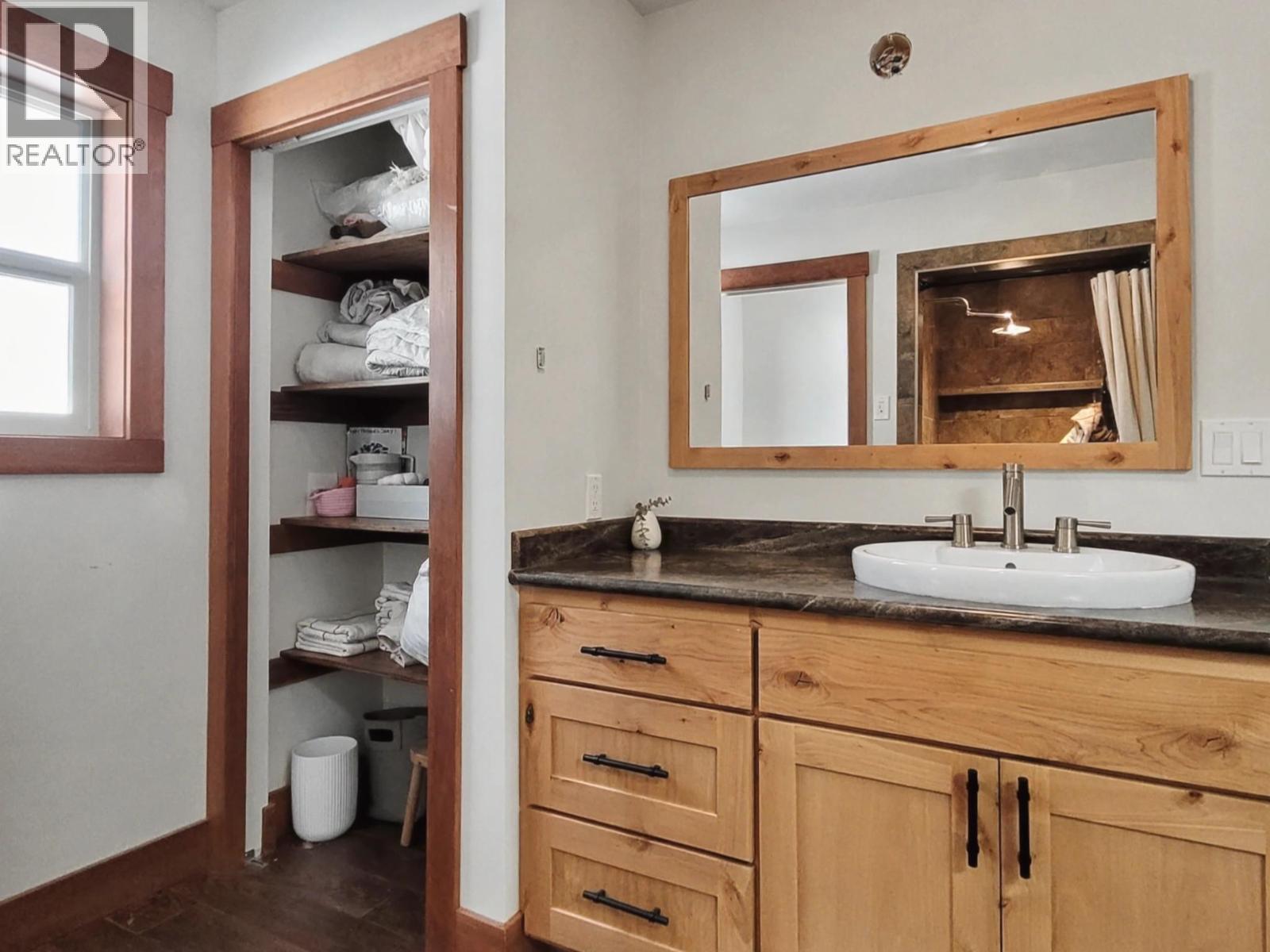 8170 Plotnikoff Road, Grand Forks, British Columbia  V0H 1H2 - Photo 29 - 10389046
