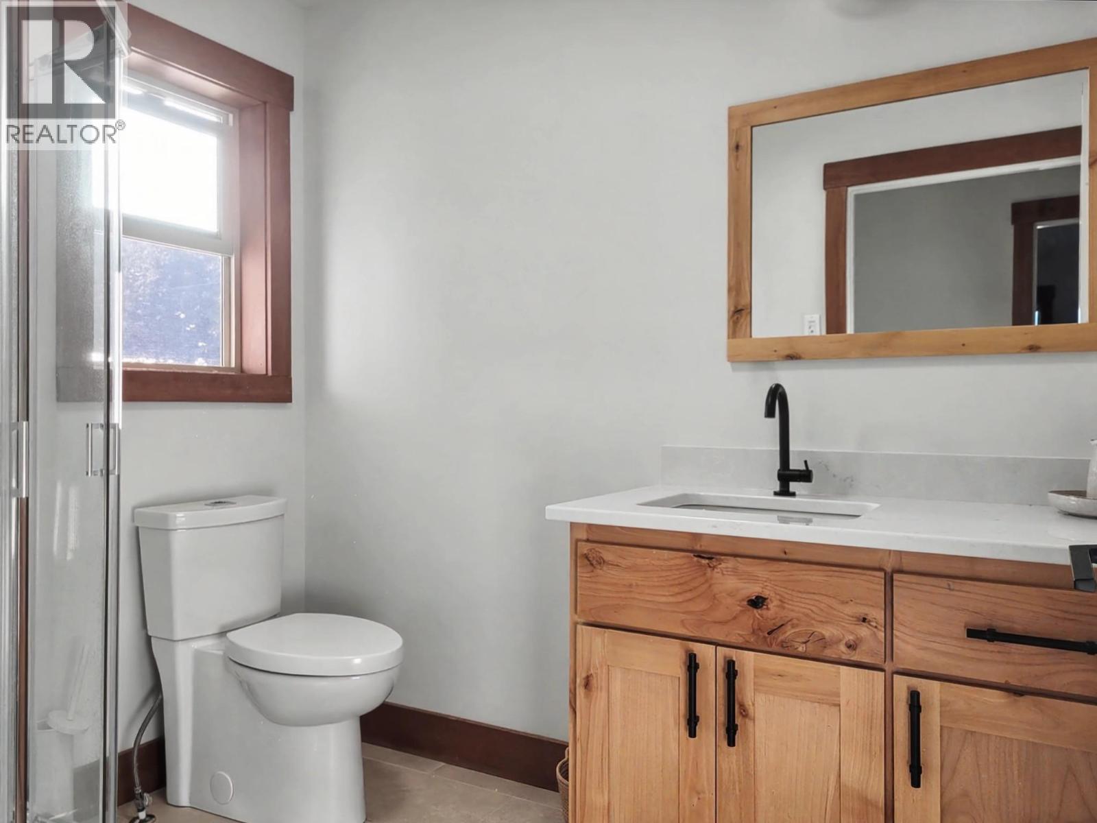 8170 Plotnikoff Road, Grand Forks, British Columbia  V0H 1H2 - Photo 38 - 10389046