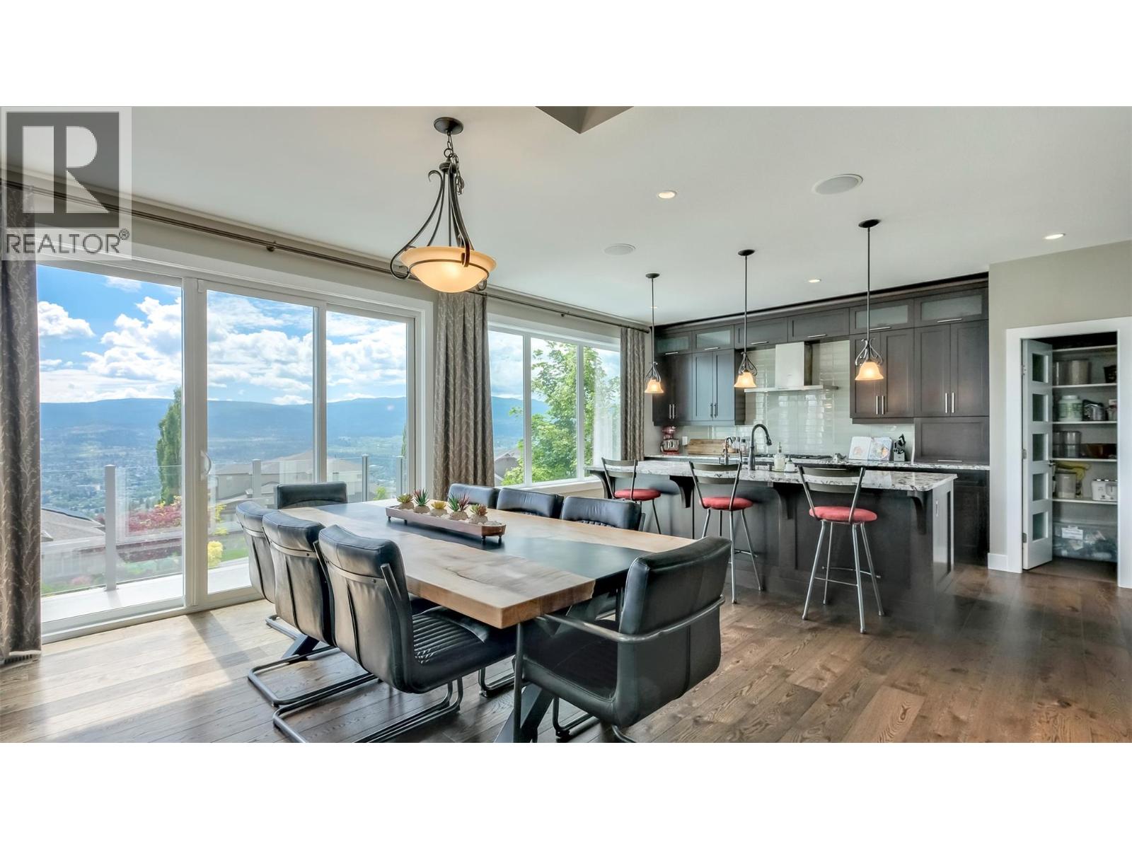 593 Harrogate Lane, Kelowna, British Columbia  V1V 3A5 - Photo 6 - 10388971