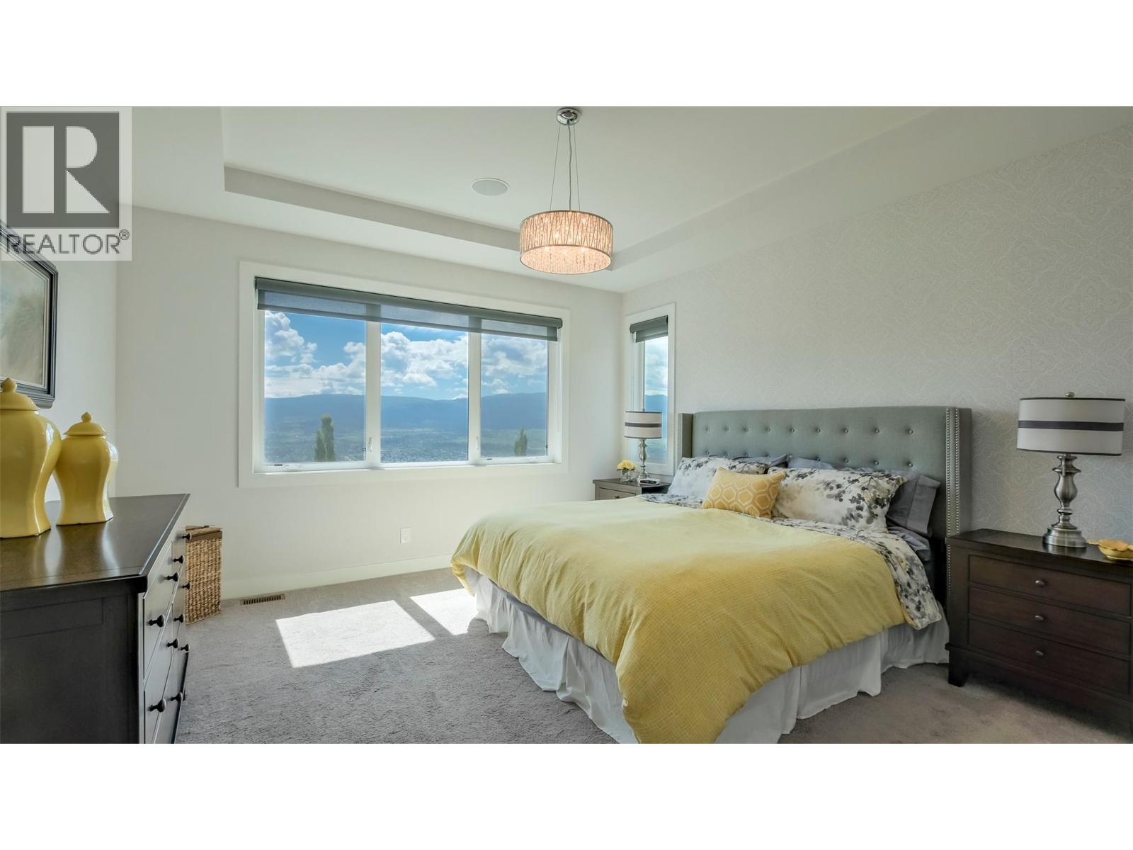 593 Harrogate Lane, Kelowna, British Columbia  V1V 3A5 - Photo 8 - 10388971