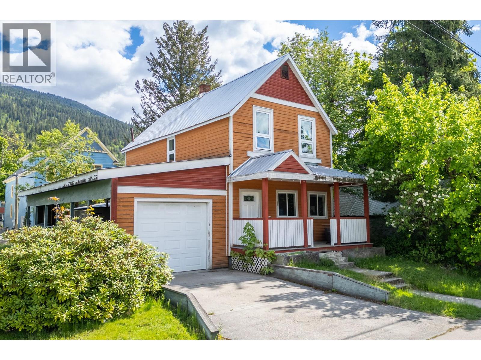 408 Third Street W, revelstoke, British Columbia