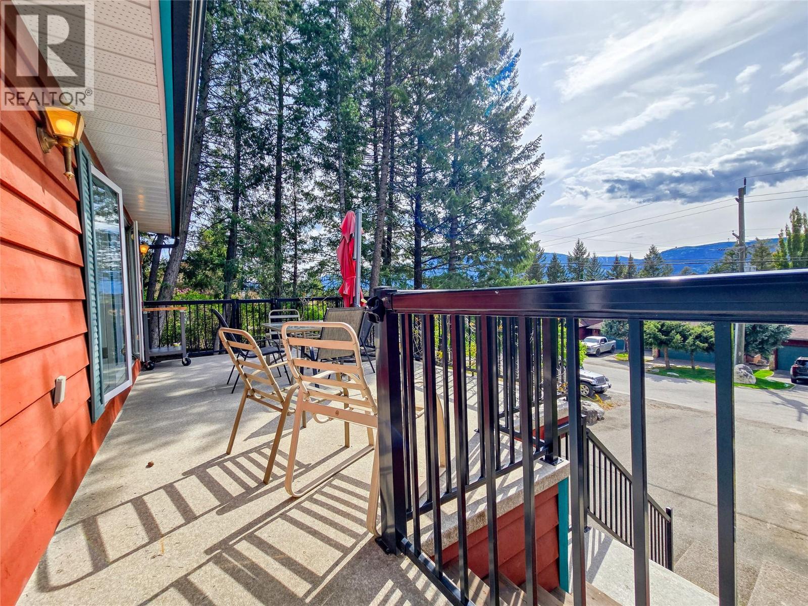 4938 Hot Springs Road, Fairmont Hot Springs, British Columbia  V0B 1L1 - Photo 15 - 10388571