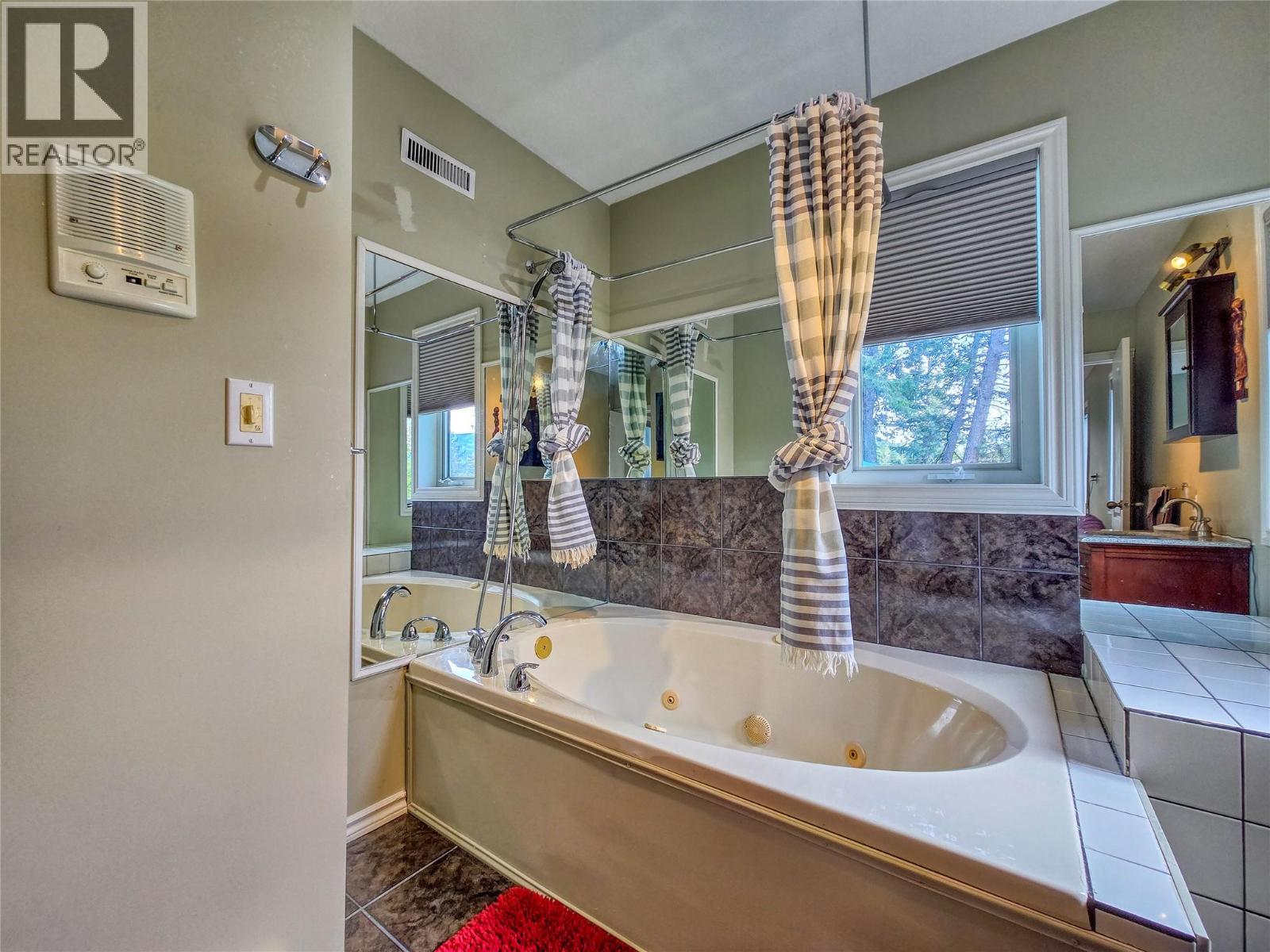 4938 Hot Springs Road, Fairmont Hot Springs, British Columbia  V0B 1L1 - Photo 47 - 10388571