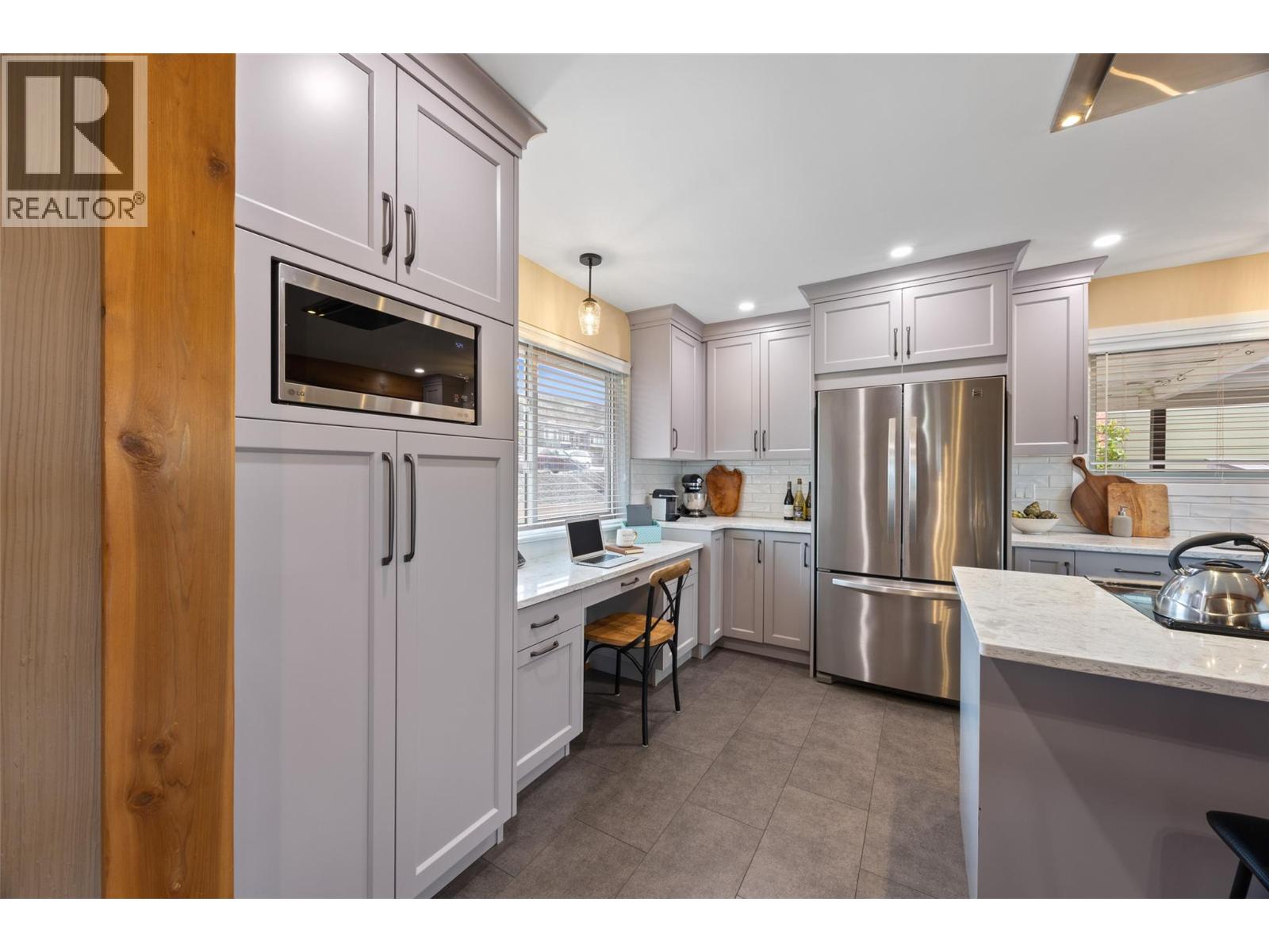 1448 Pine Crescent, Kamloops, British Columbia  V2C 2Z3 - Photo 4 - 10388598