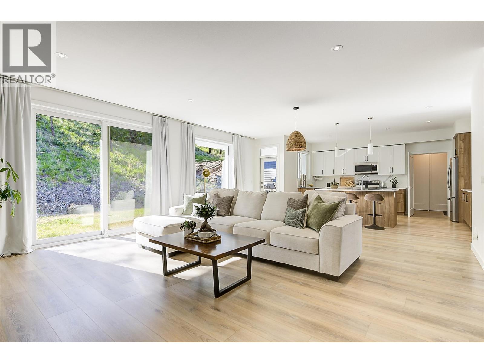 206 Echo Ridge, Kelowna, British Columbia  V1V 0C9 - Photo 15 - 10389056