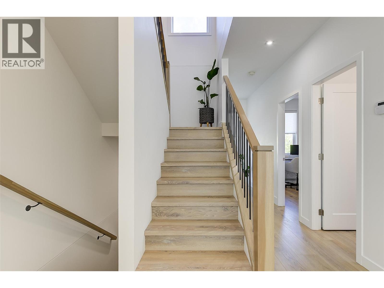206 Echo Ridge, Kelowna, British Columbia  V1V 0C9 - Photo 35 - 10389056