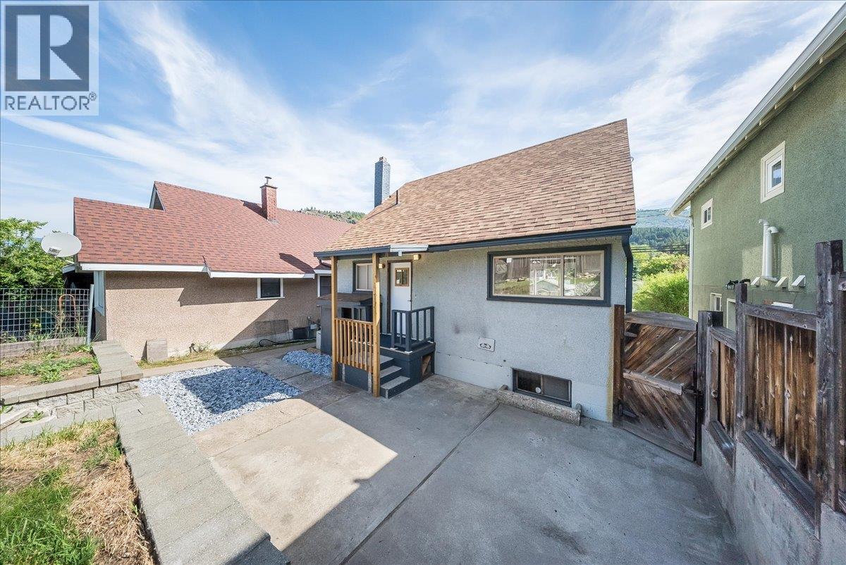 1480 Third Avenue, Trail, British Columbia  V1R 1P6 - Photo 33 - 10389049