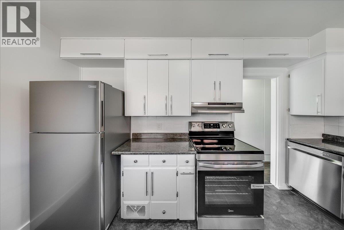1480 Third Avenue, Trail, British Columbia  V1R 1P6 - Photo 4 - 10389049