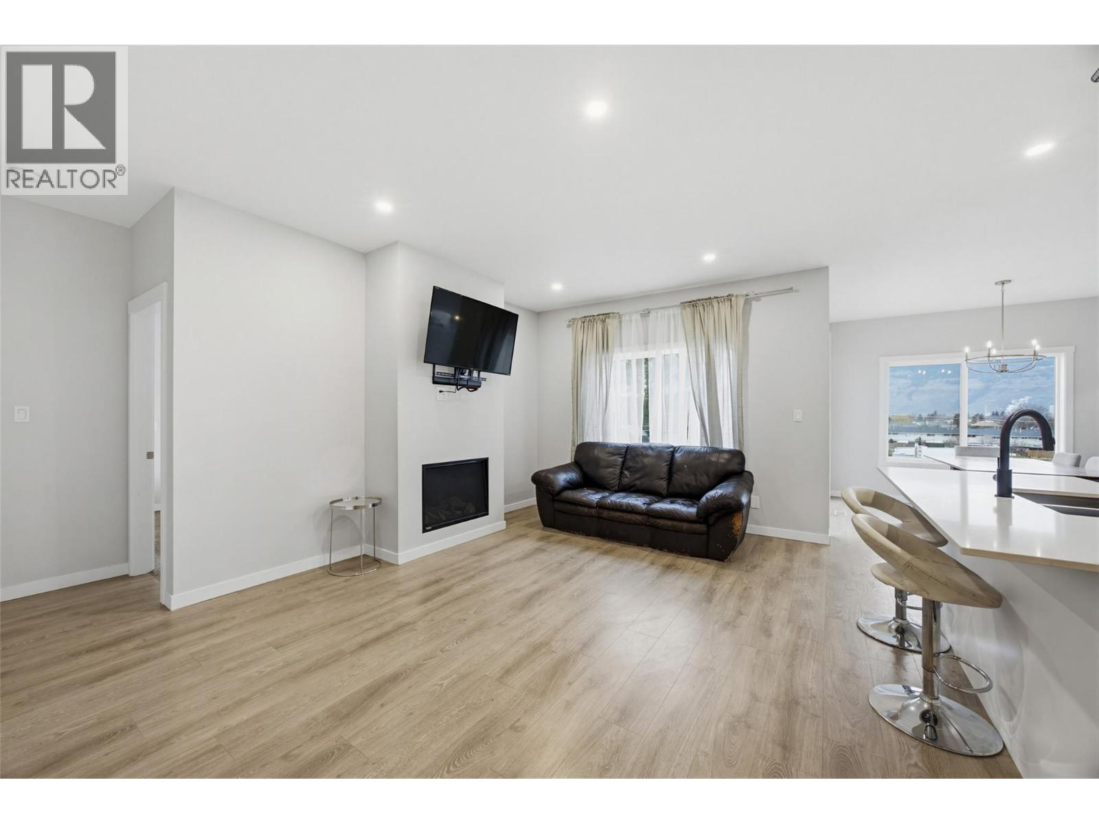 1900 Ord Road Unit# 16, Kamloops, British Columbia  V2B 8S7 - Photo 4 - 10388909
