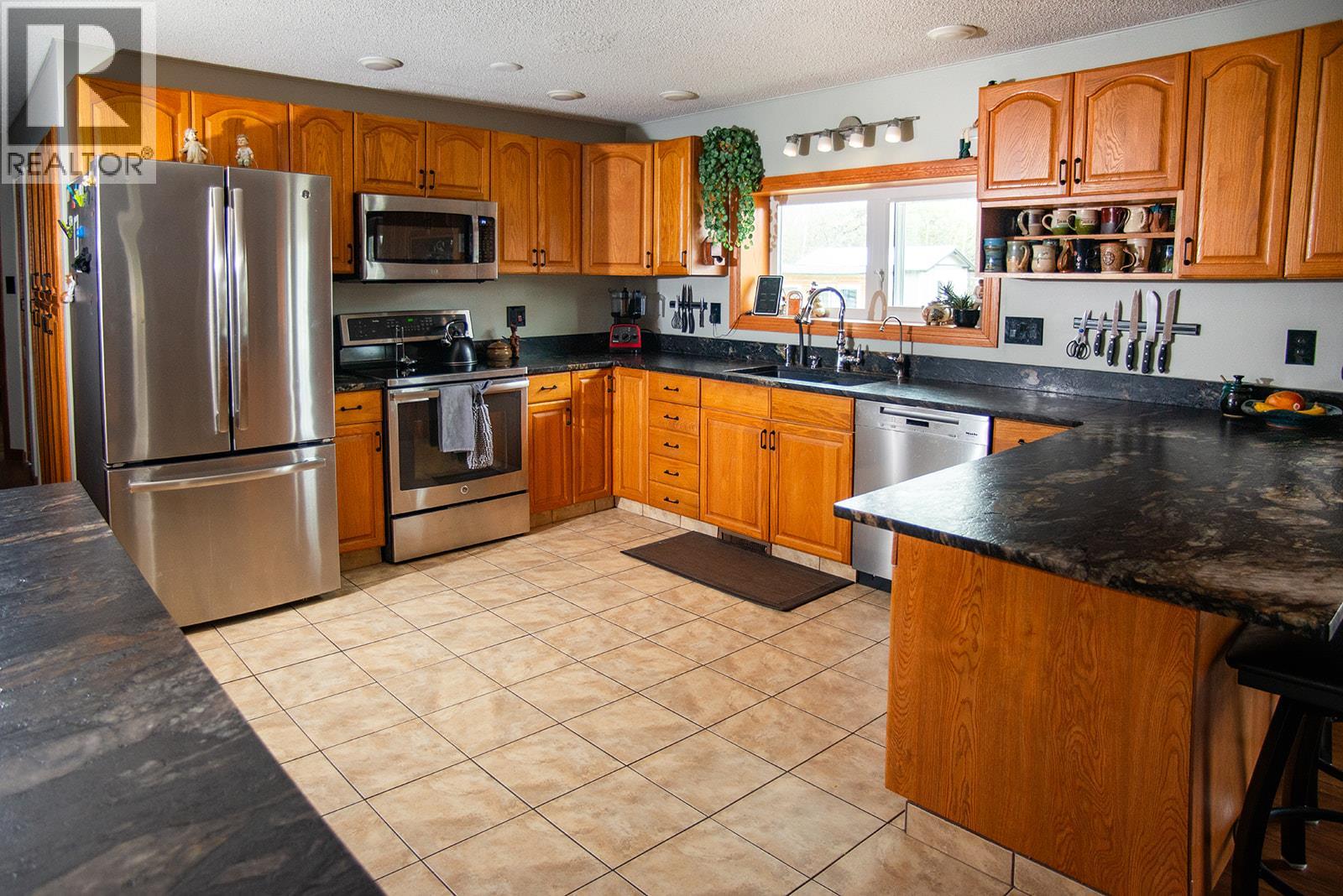 3622-3632 208 Road, Dawson Creek, British Columbia  V1G 5A1 - Photo 3 - 10388954