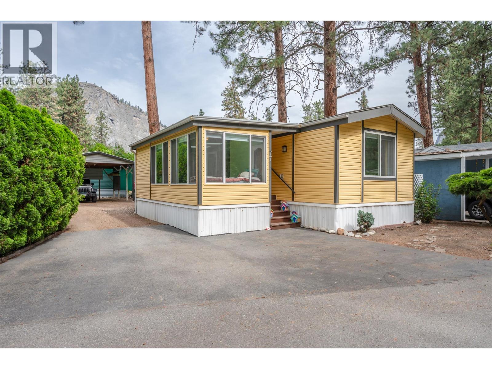 8487 97 Highway Unit# 77, Oliver, British Columbia  V0H 1T2 - Photo 1 - 10388707