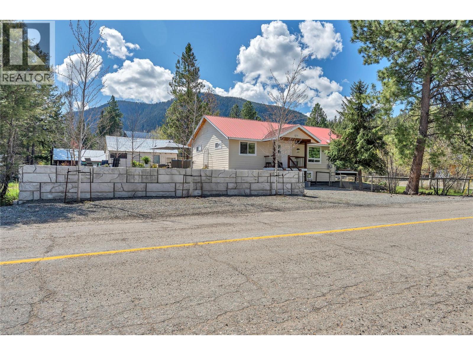 2657 Nicola Avenue, Tulameen, British Columbia  V0X 1W0 - Photo 6 - 10388867