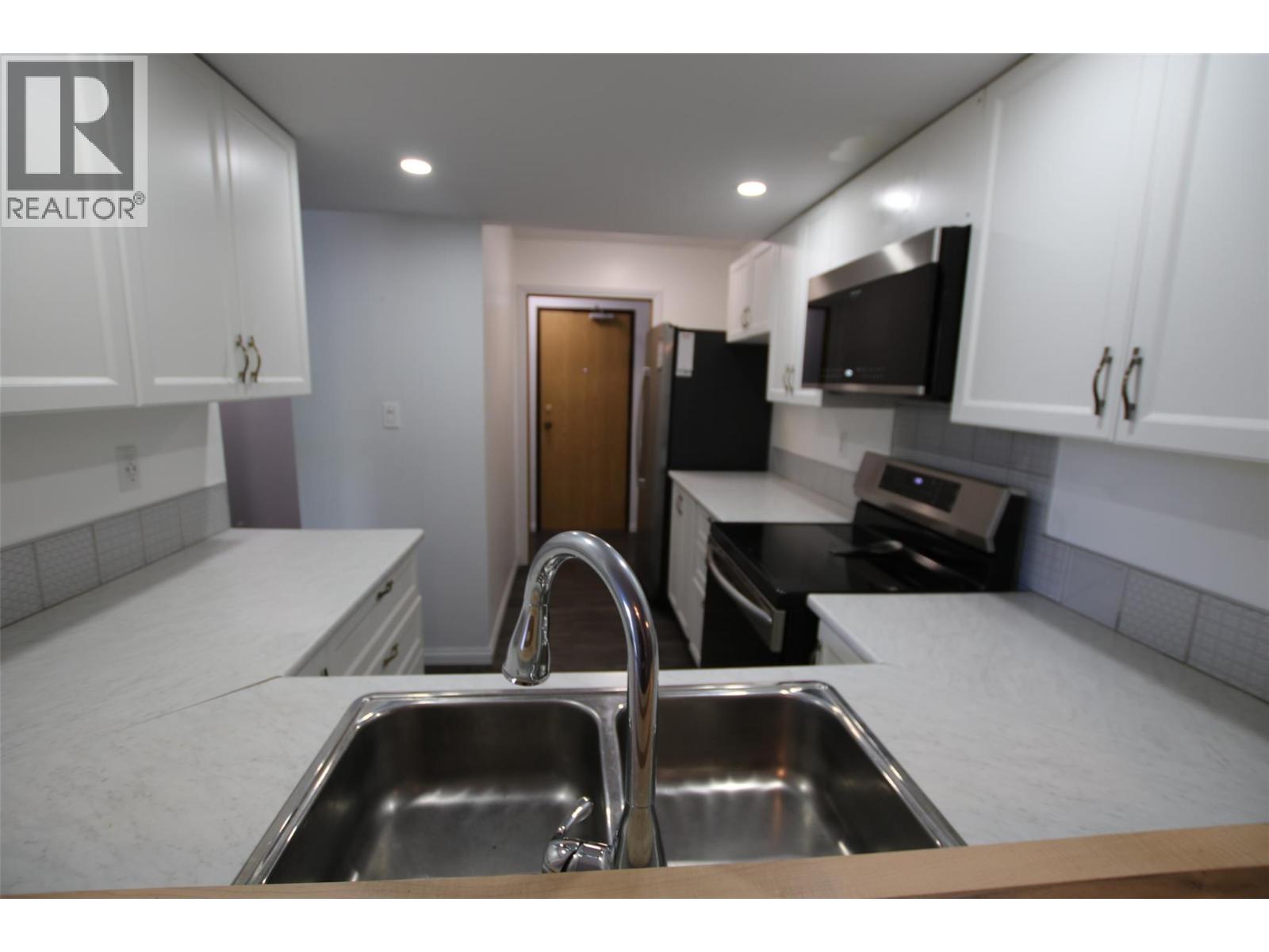 185 Chamberlain Crescent Unit# 113, Tumbler Ridge, British Columbia  V0C 2W0 - Photo 3 - 10388922