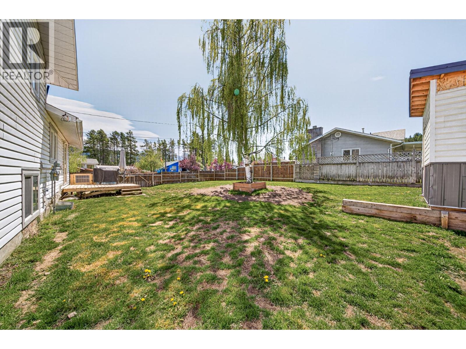 832 Michel Road, Elkford, British Columbia  V0B 1H0 - Photo 53 - 10388138