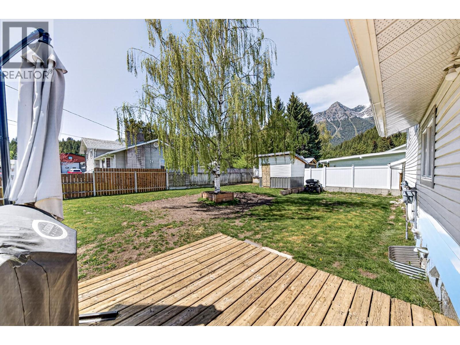 832 Michel Road, Elkford, British Columbia  V0B 1H0 - Photo 57 - 10388138