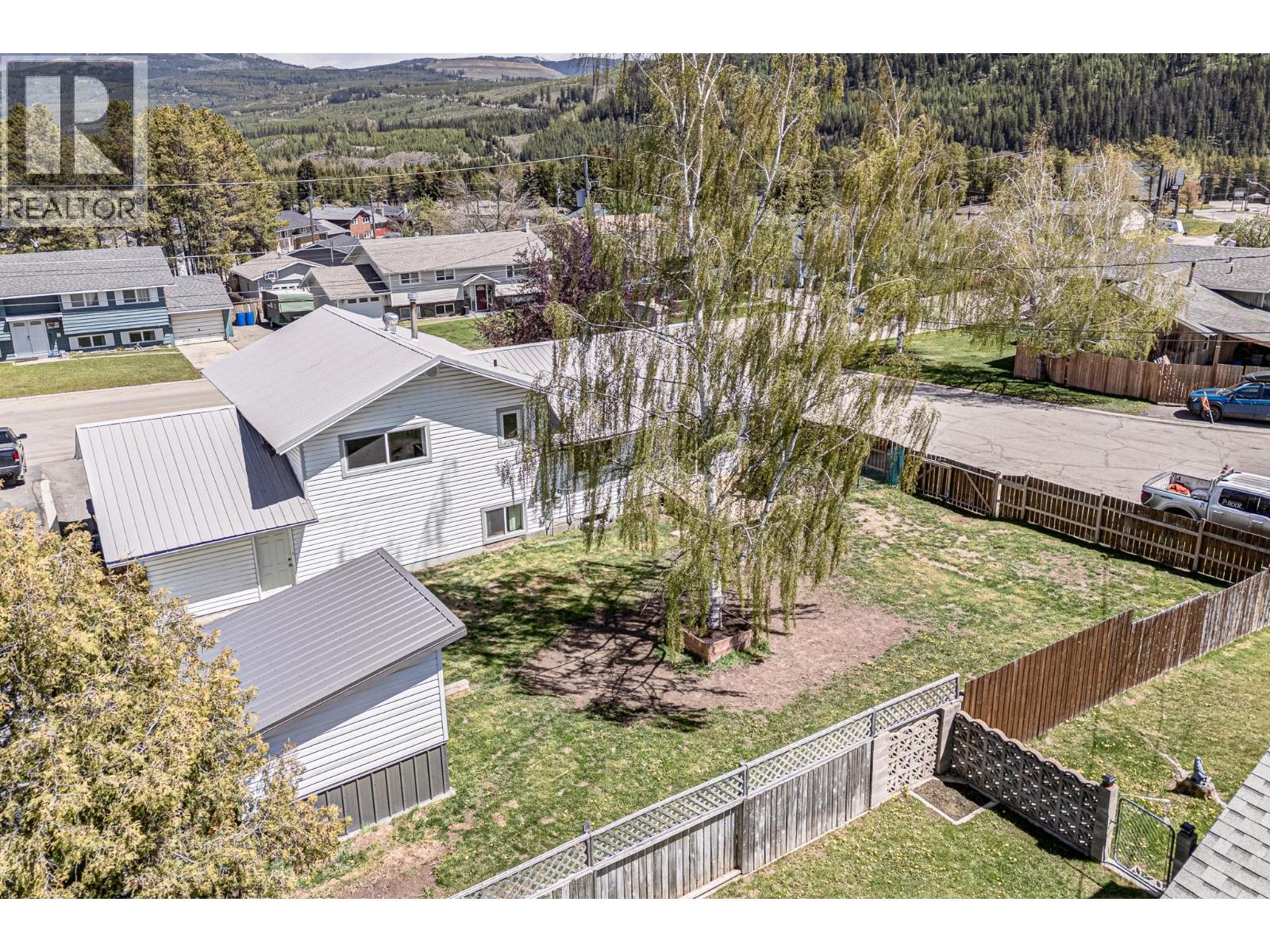 832 Michel Road, Elkford, British Columbia  V0B 1H0 - Photo 62 - 10388138