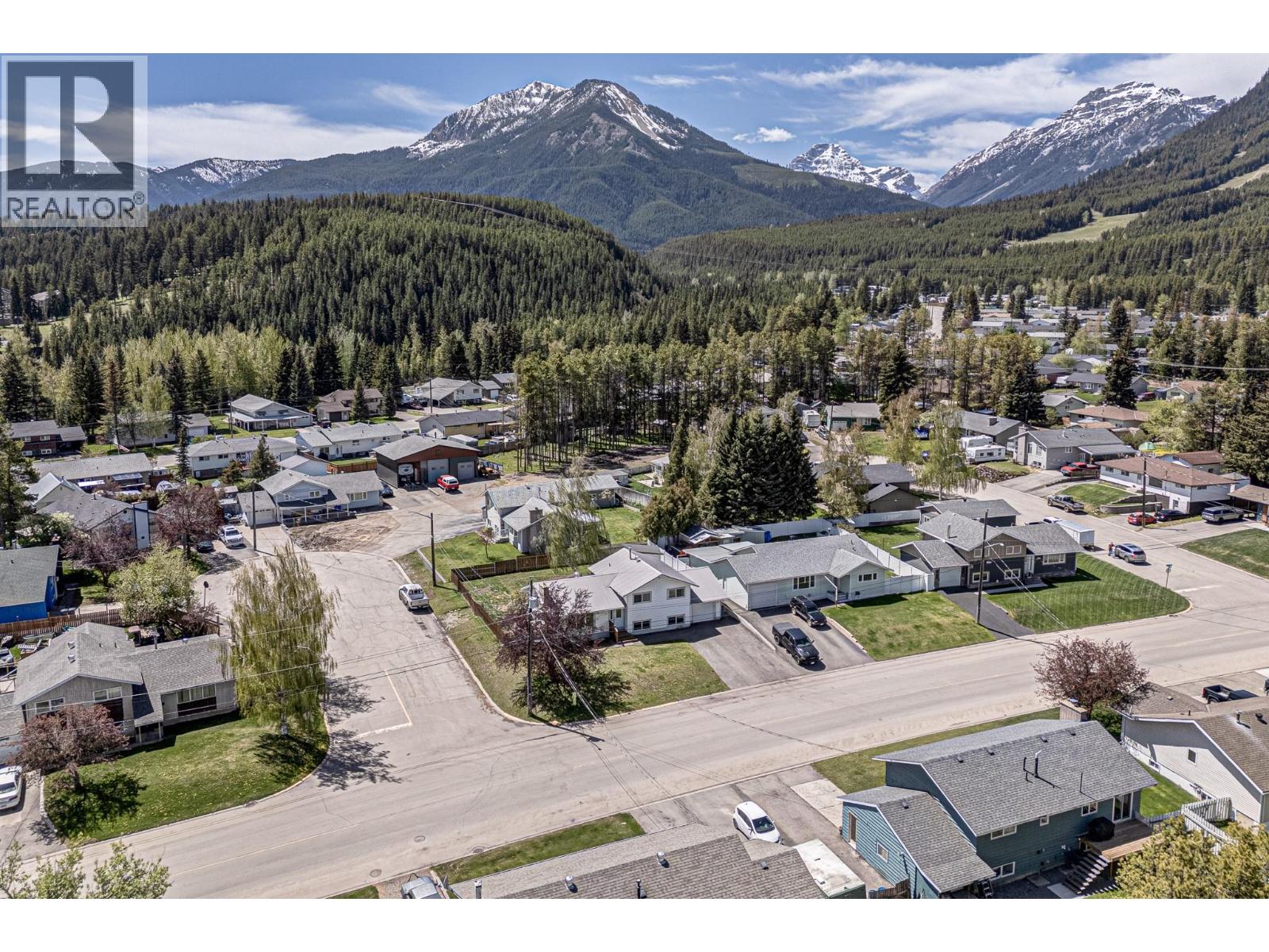 832 Michel Road, Elkford, British Columbia  V0B 1H0 - Photo 63 - 10388138