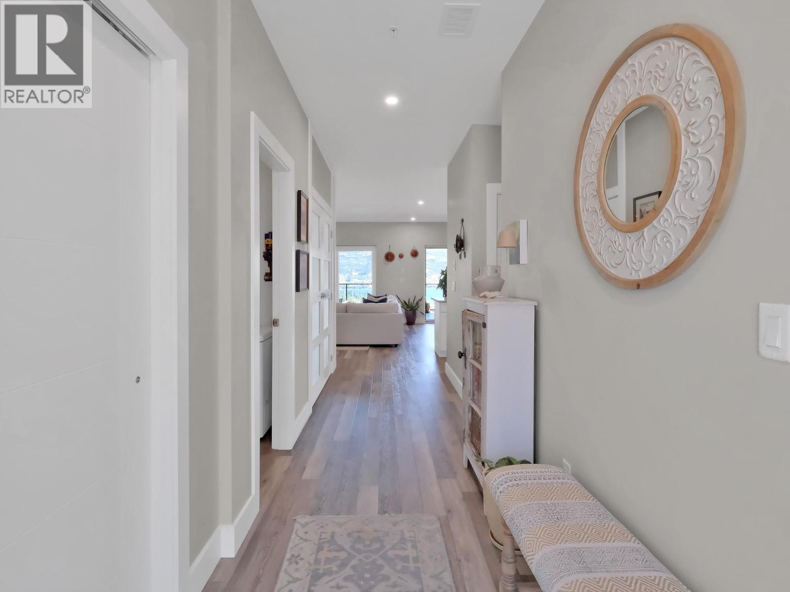 100 Vista Way Unit# 132, Penticton, British Columbia  V2A 0B3 - Photo 3 - 10389100