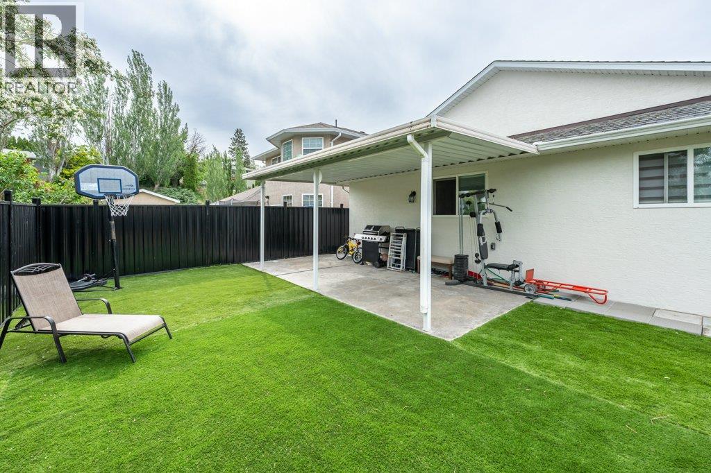 260 Willows Place, Oliver, British Columbia  V0H 1T4 - Photo 38 - 10388622