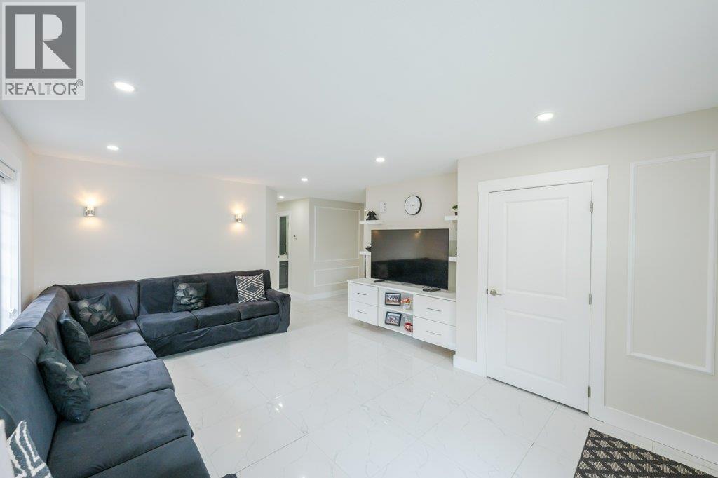 260 Willows Place, Oliver, British Columbia  V0H 1T4 - Photo 6 - 10388622