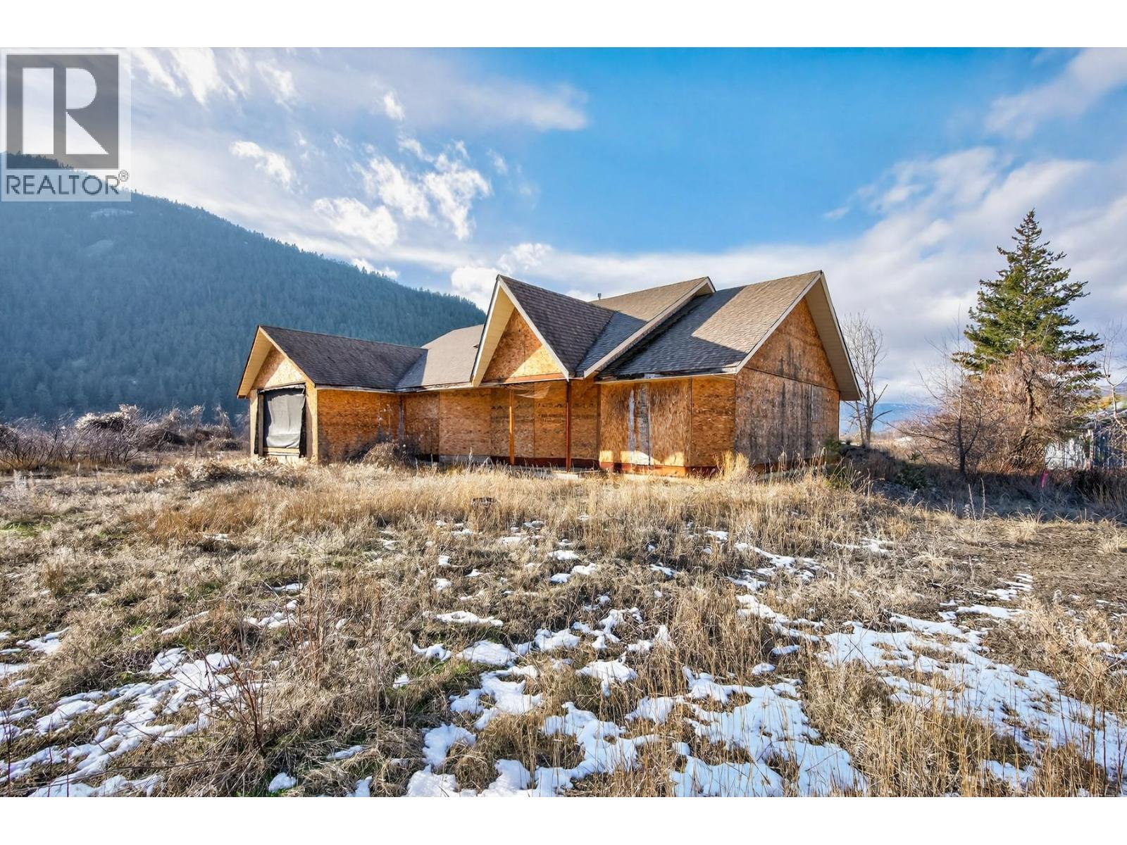 390 Marshall Road, Merritt, British Columbia  V1K 1N4 - Photo 2 - 10374921