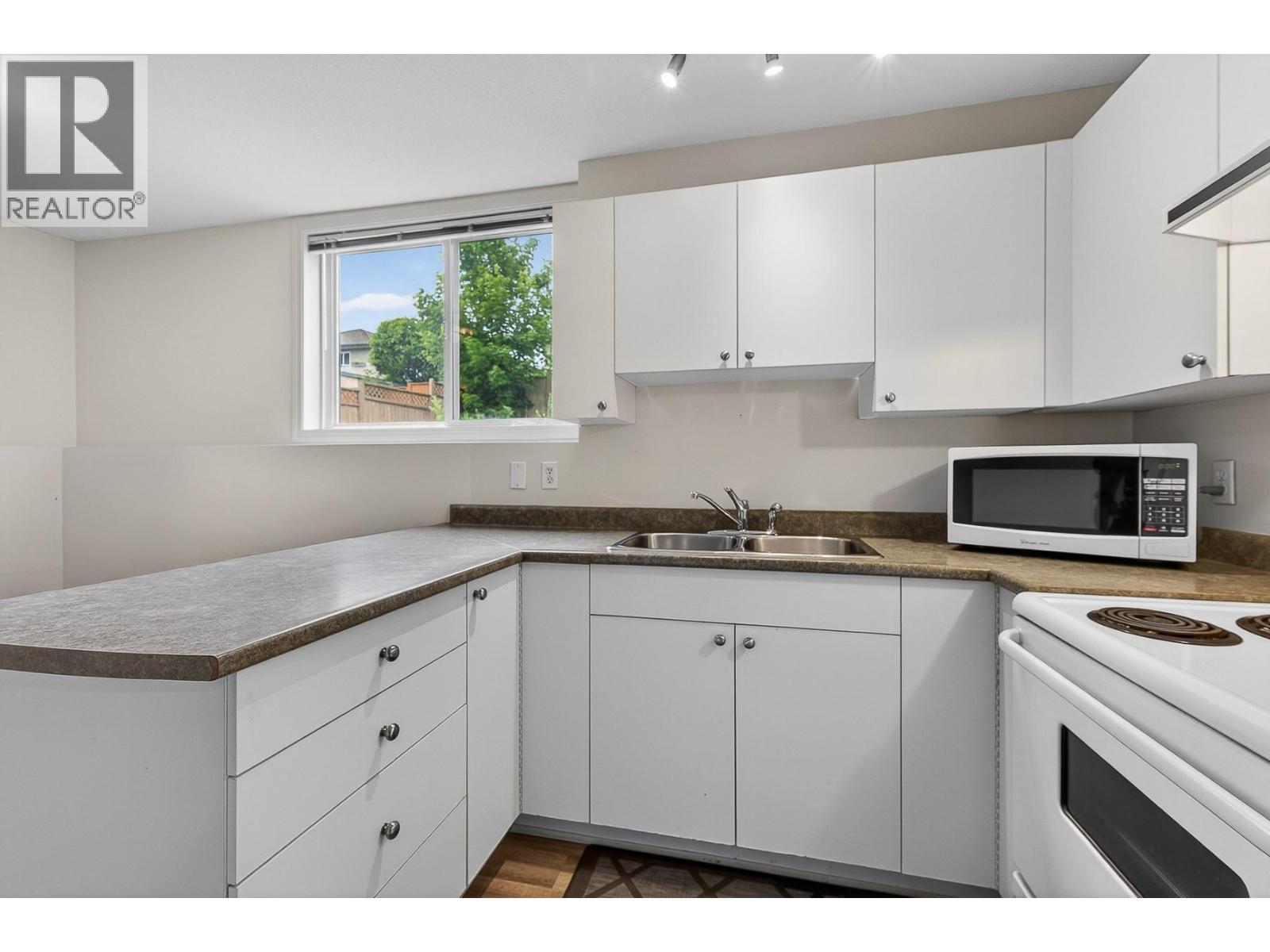 1632 Feedham Avenue, Kelowna, British Columbia  V1P 1M8 - Photo 35 - 10388617