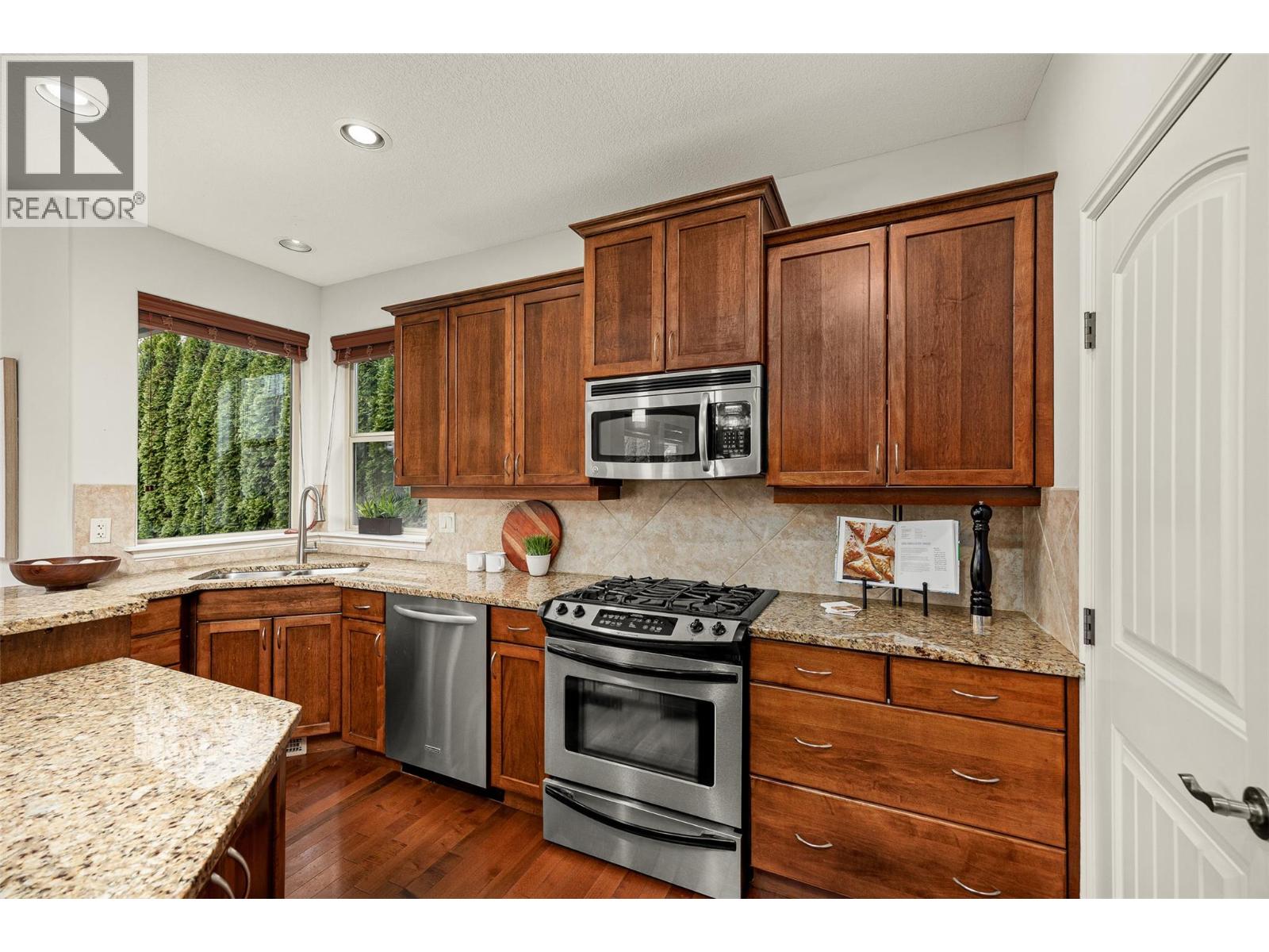 647 Peridot Place, Kelowna, British Columbia  V1W 5E7 - Photo 17 - 10389099