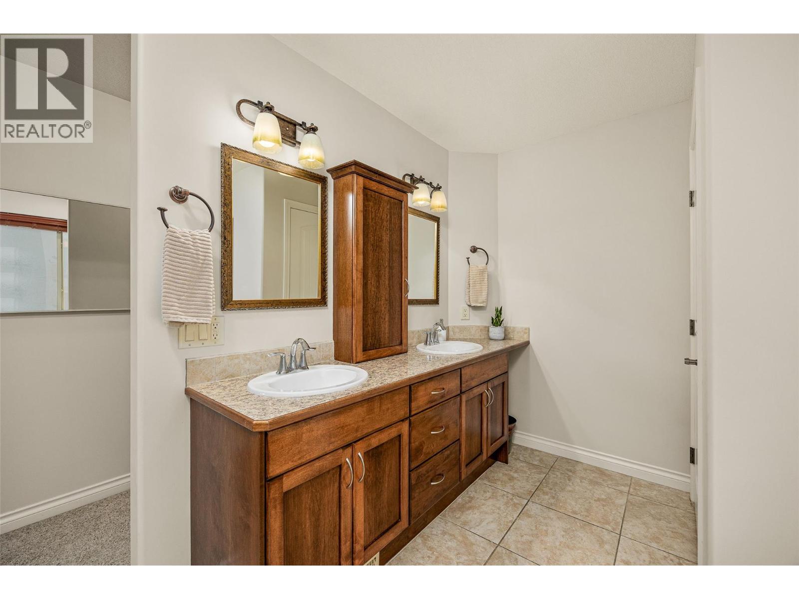 647 Peridot Place, Kelowna, British Columbia  V1W 5E7 - Photo 29 - 10389099