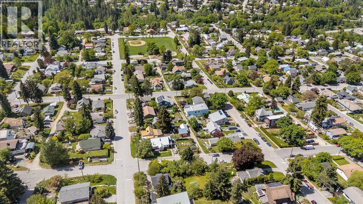 1723 Ward Street, Nelson, British Columbia  V1L 1V9 - Photo 10 - 10388721