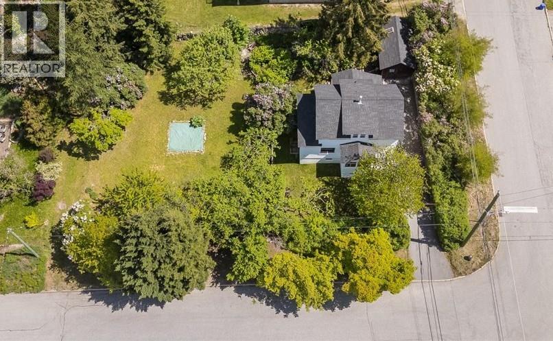 1723 Ward Street, Nelson, British Columbia  V1L 1V9 - Photo 12 - 10388721