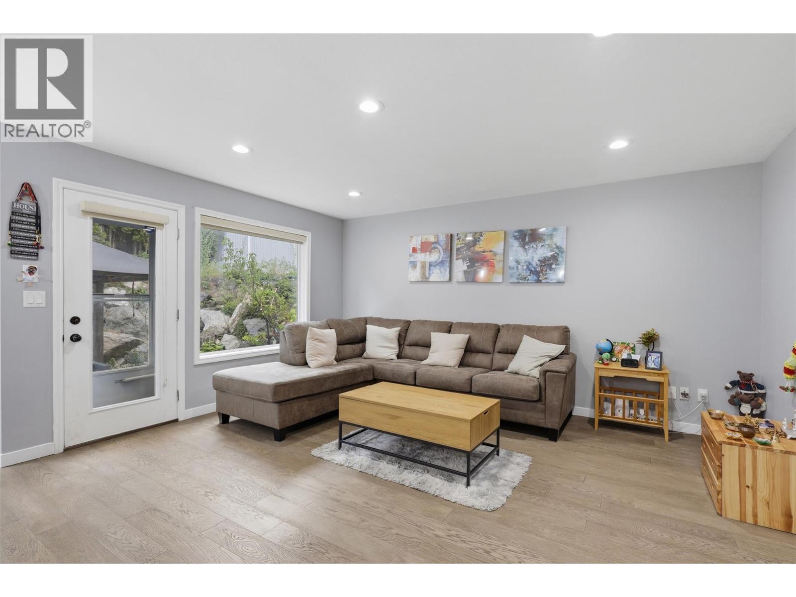 444 Azure Place, Kamloops, British Columbia  V2E 2R2 - Photo 21 - 10388789