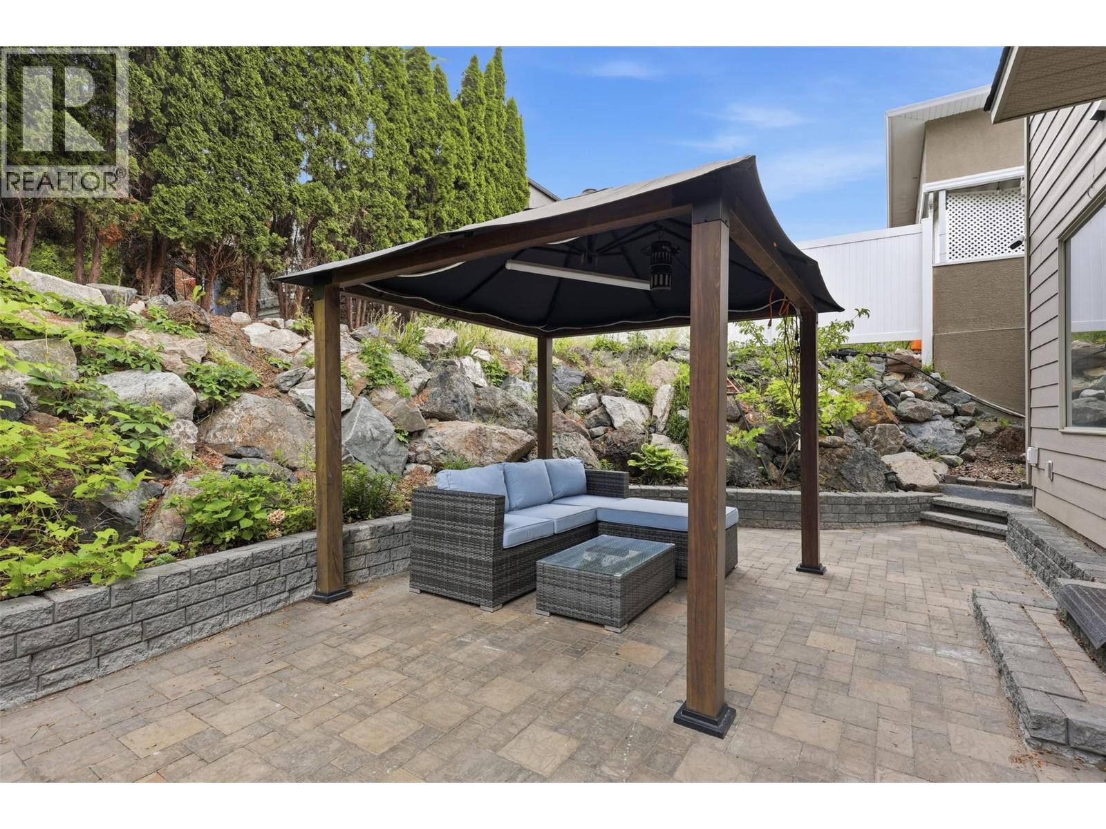 444 Azure Place, Kamloops, British Columbia  V2E 2R2 - Photo 24 - 10388789