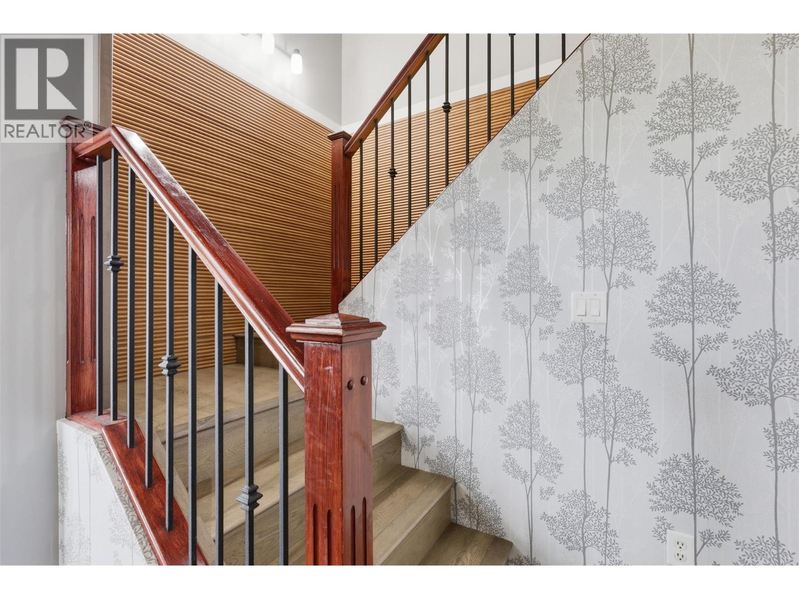444 Azure Place, Kamloops, British Columbia  V2E 2R2 - Photo 31 - 10388789