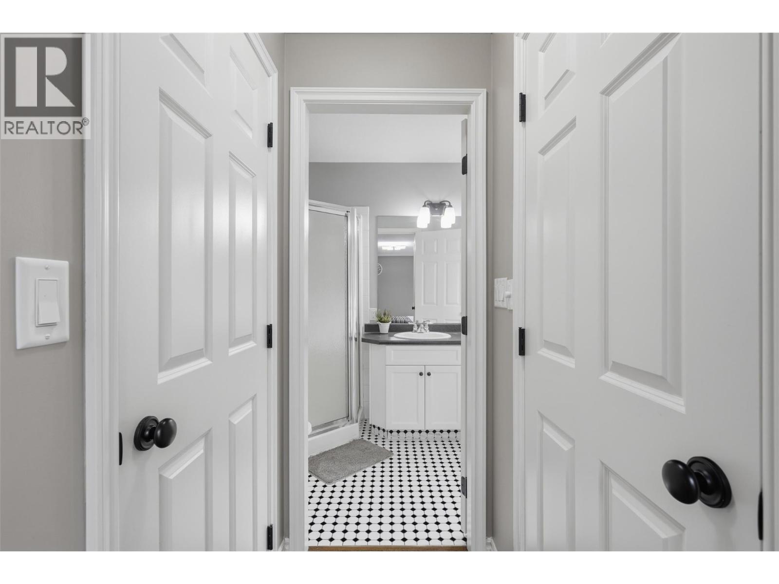 444 Azure Place, Kamloops, British Columbia  V2E 2R2 - Photo 36 - 10388789