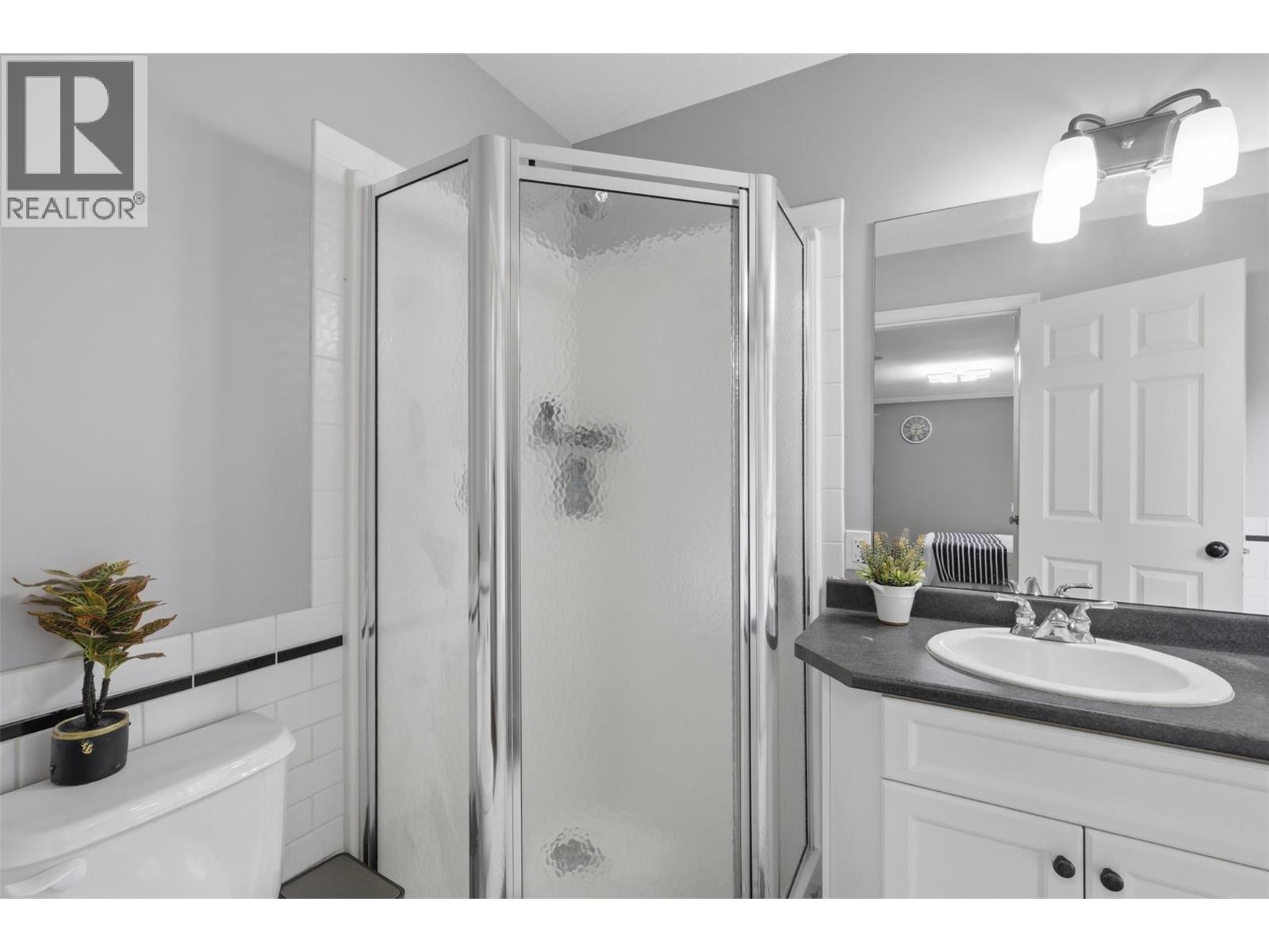 444 Azure Place, Kamloops, British Columbia  V2E 2R2 - Photo 38 - 10388789