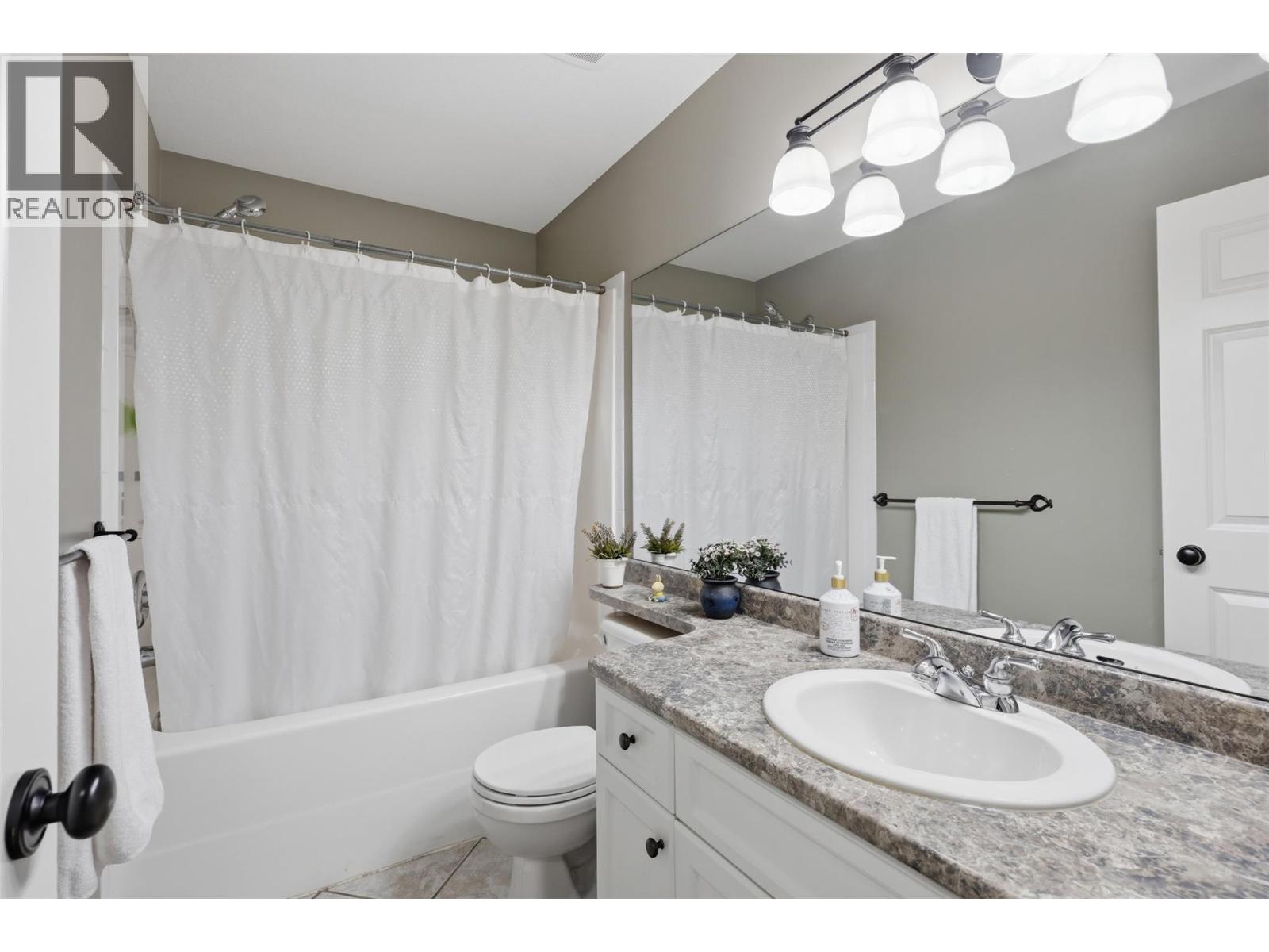 444 Azure Place, Kamloops, British Columbia  V2E 2R2 - Photo 39 - 10388789